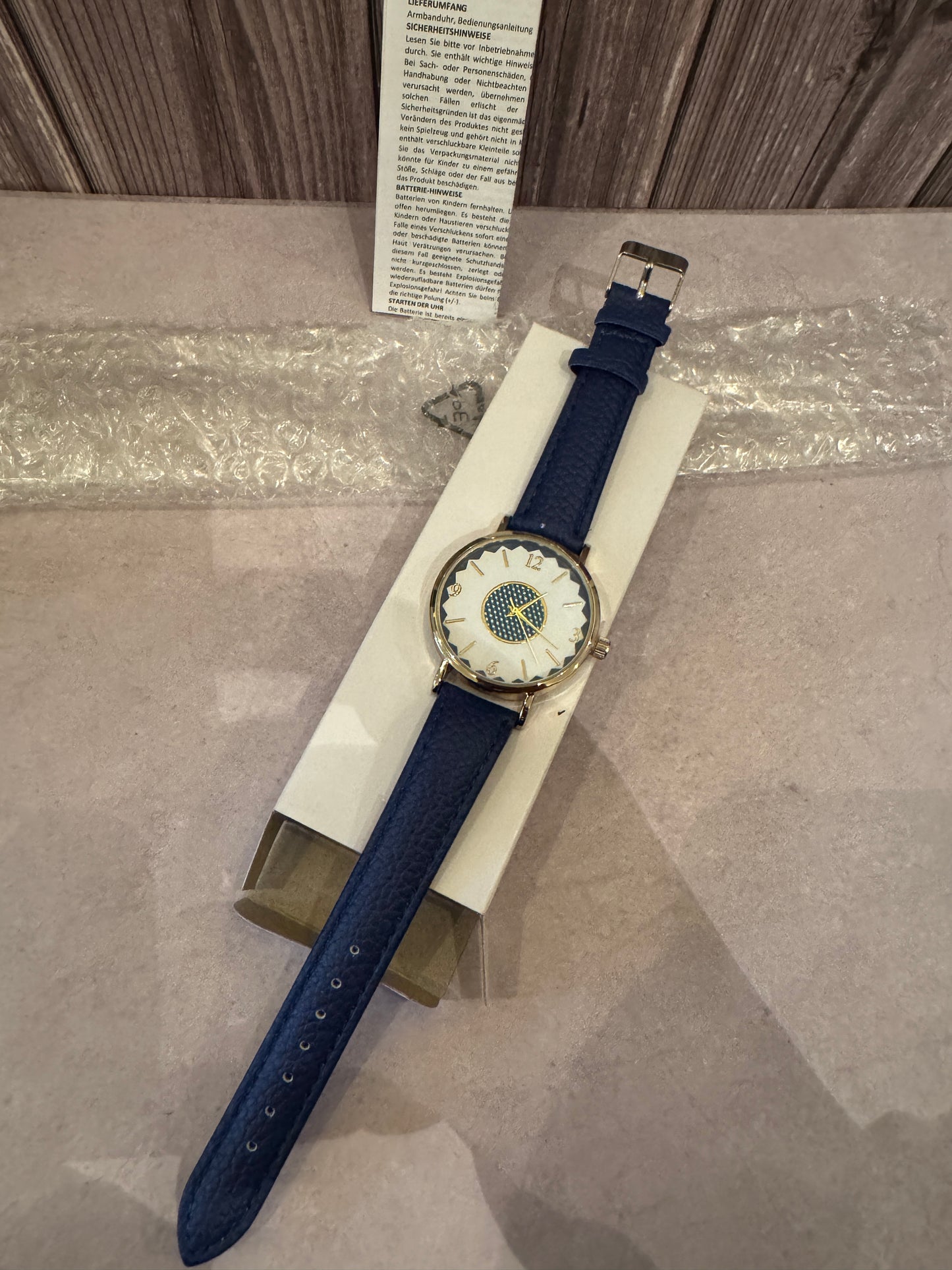 Damen Uhr blaues Armband